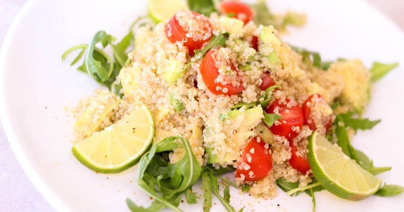 Salade de quinoa protéinée pour repas léger : 15 recettes express
